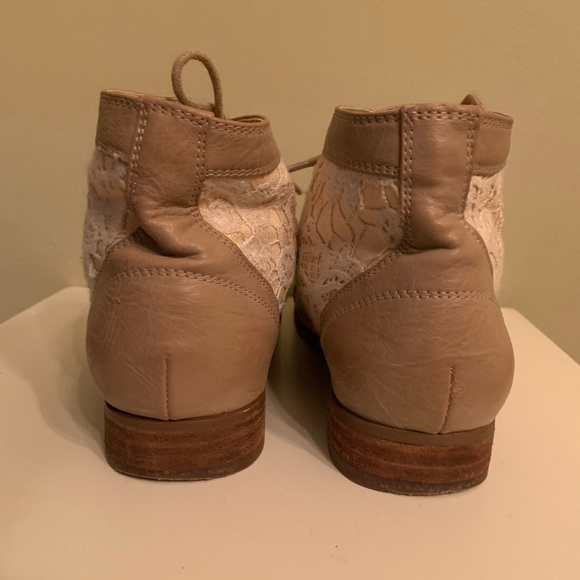 Lace Booties - Picture 3 of 3